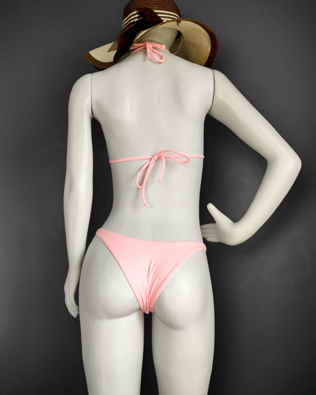 Biquíni cortininha cor rosa chiclete com calcinha asa delta