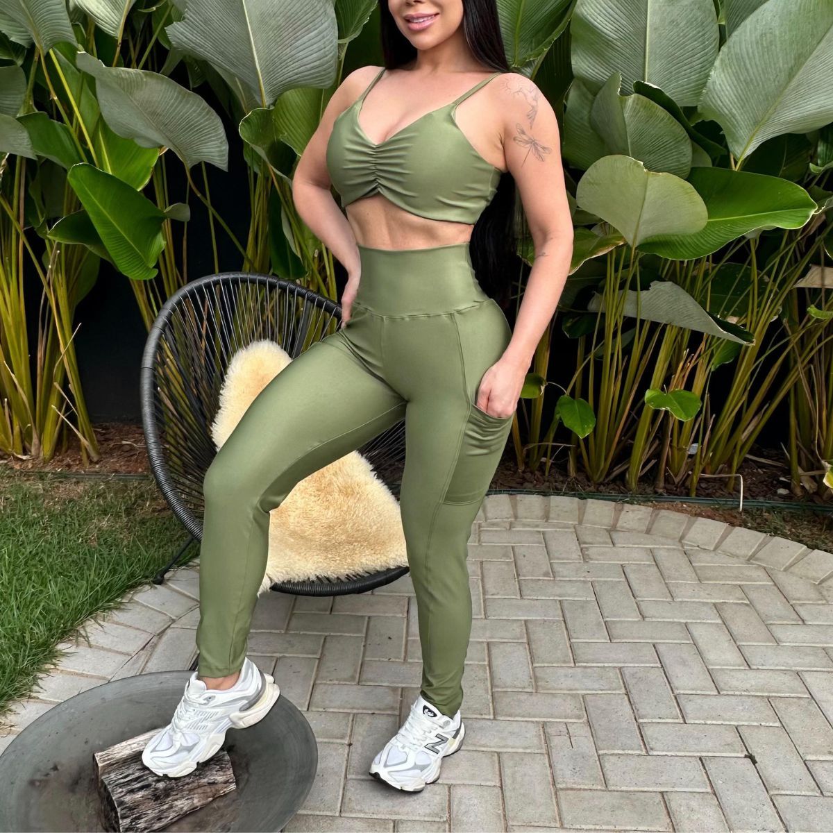 Conjunto Verde Top e Legging com Bolso