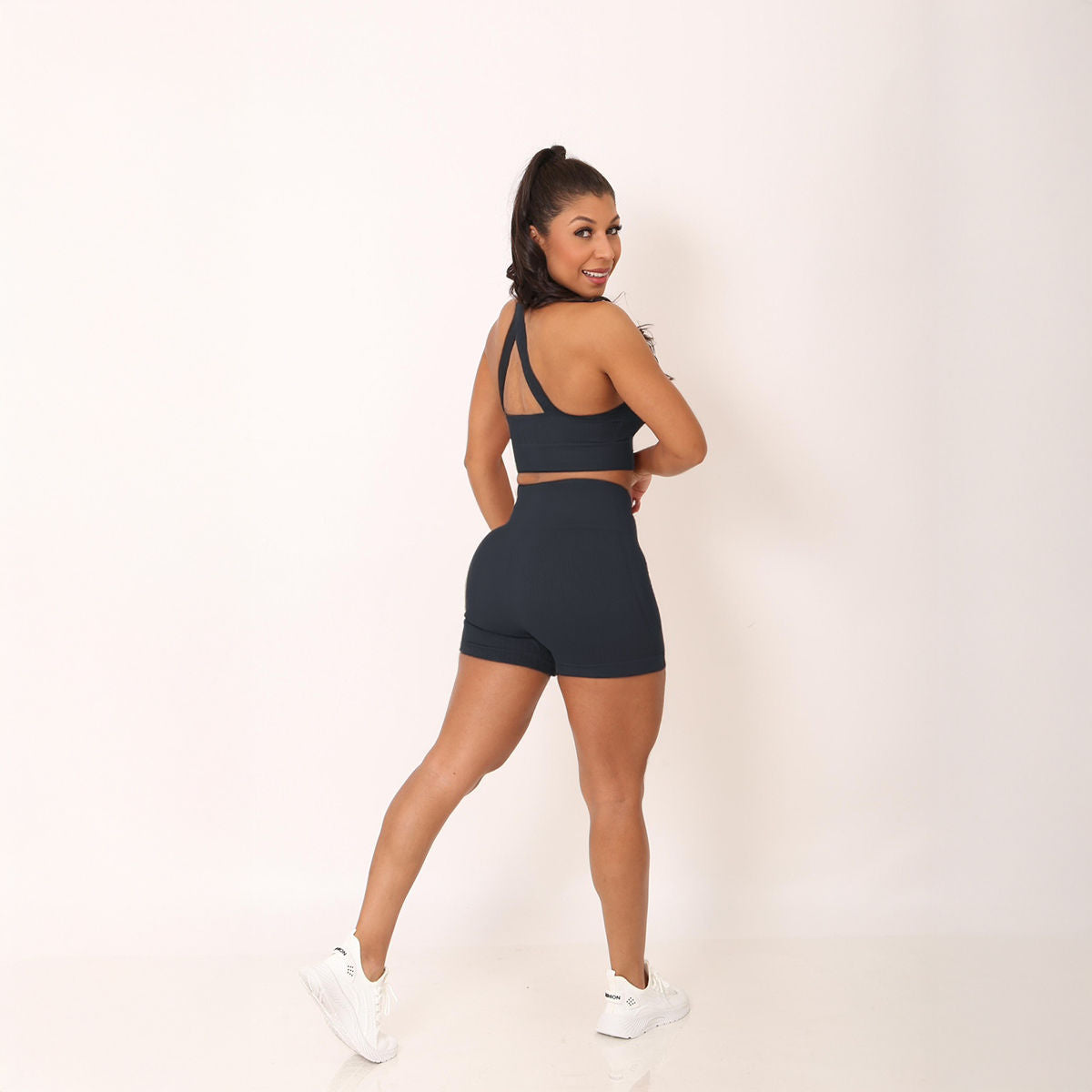 Conjunto de shorts com top