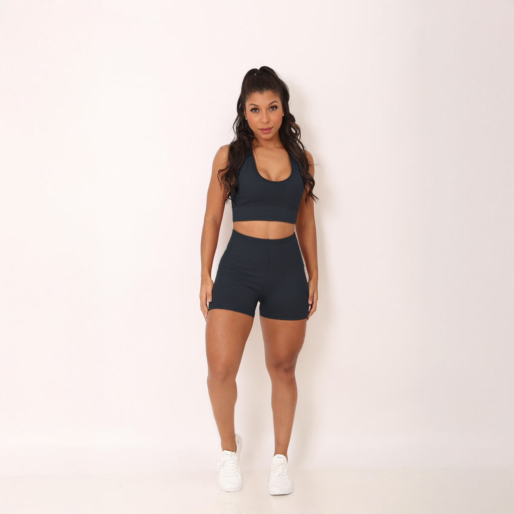 Conjunto de shorts com top