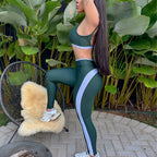 Conjunto fitness verde com top e legging
